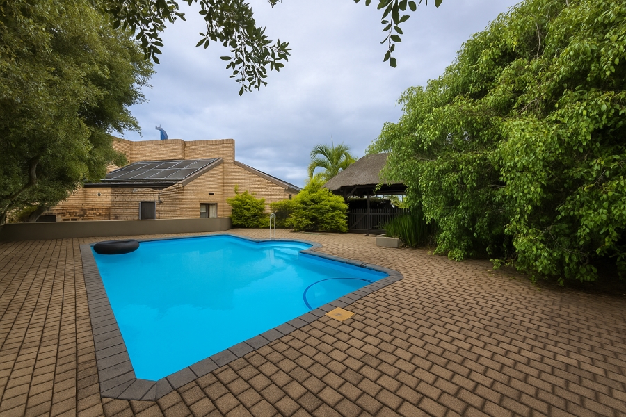 4 Bedroom Property for Sale in Wavecrest Eastern Cape